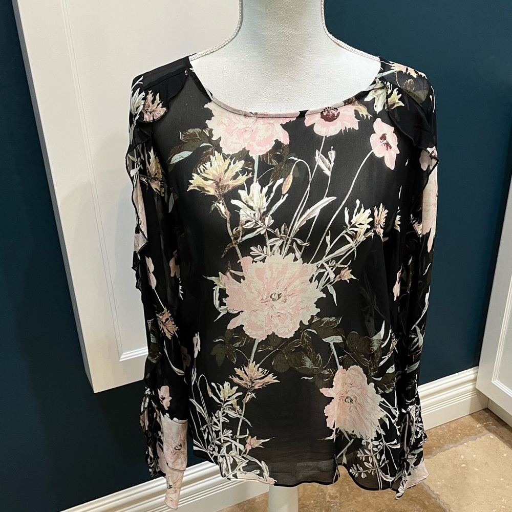 🎉Host Pick🎉 Lucky brand long sleeve sheer blouse.
